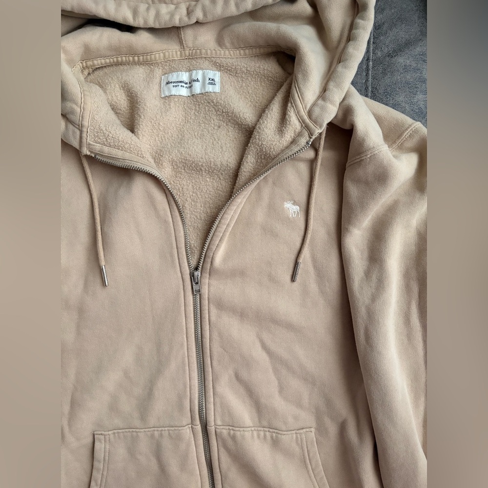 Abercrombie & Fitch Zip Up Sweater